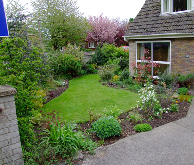 Front garden, April 2007